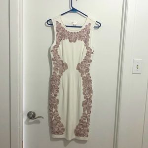 ✨2 for $15✨ Venus white dress size 4